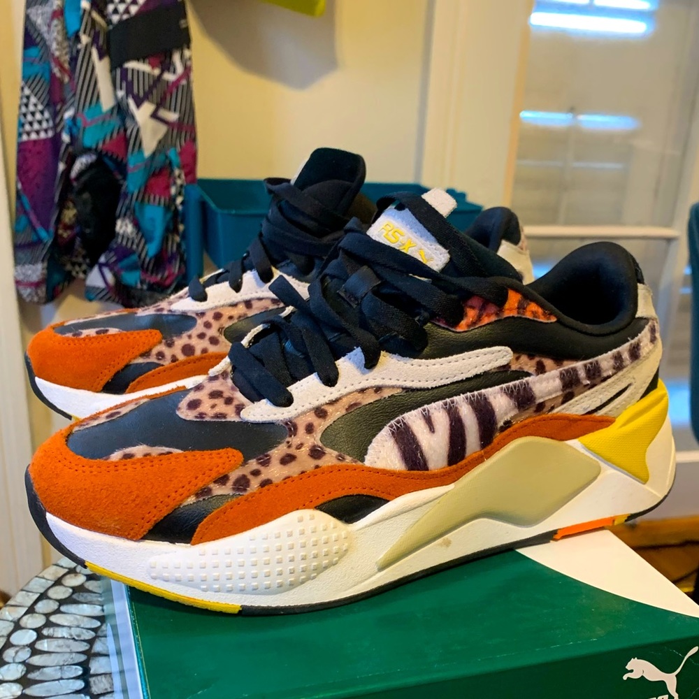 EXCLUSIVE PUMA SNEAKS